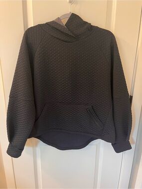 Zella Quilted Hoodie Jacket in Navy Blue